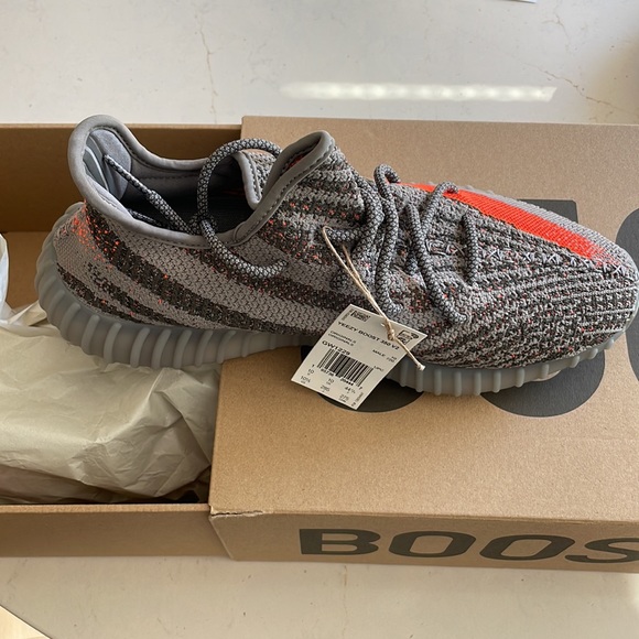 NWT Yeezy Boost 350 V2 (updated) - Picture 3 of 4